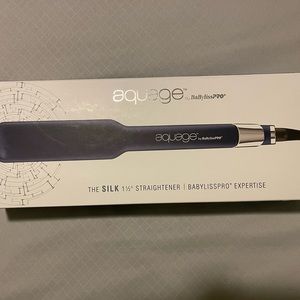 Aquage by BaByliss Pro Silk flat iron/straighter 1 1/2” New